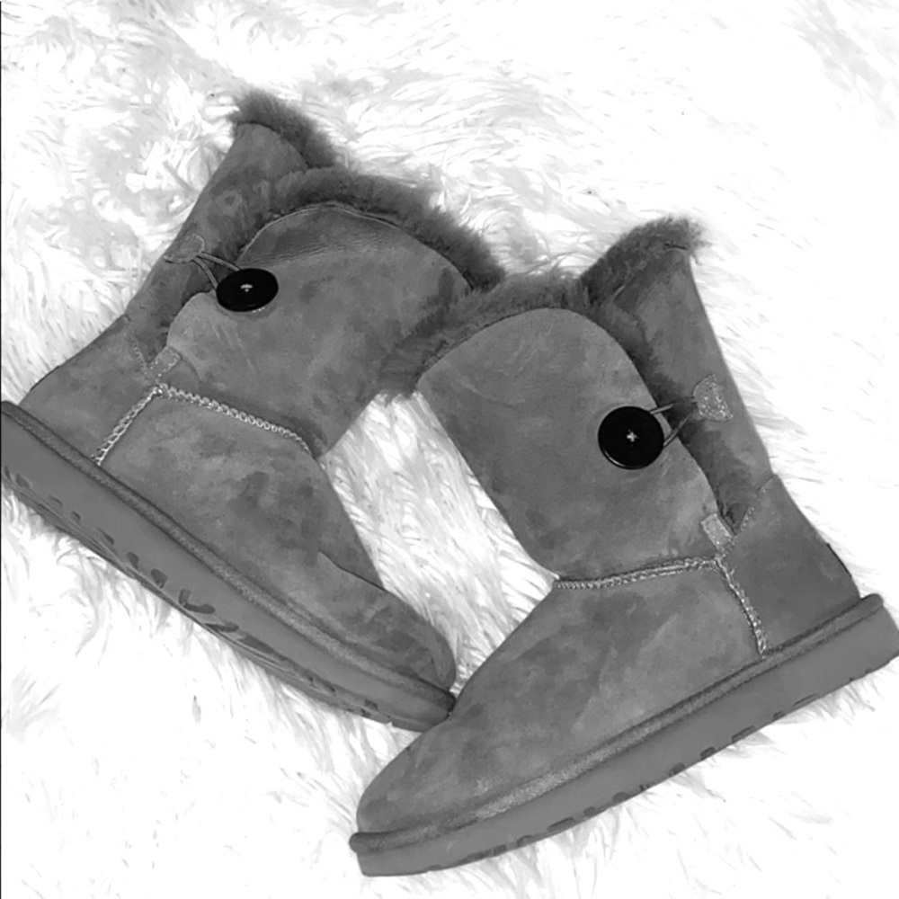 Bailey Button Uggs